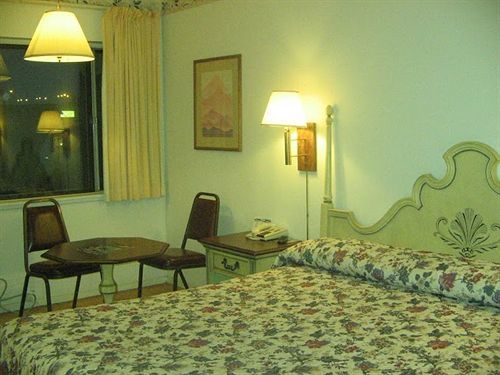 The Hastings Inn Salina Zimmer foto